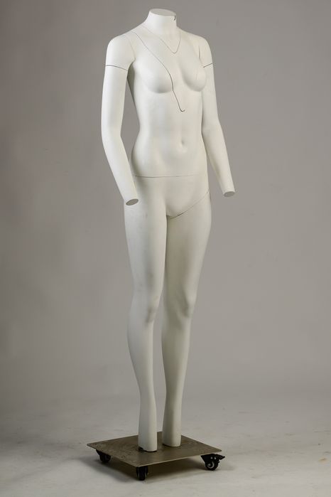 Manekin duch damski do zdjęć produktowych niewidzialny