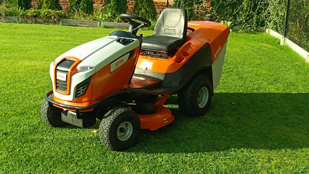 Traktorek kosiarka Stihl RT 5095 2 cylindry 2022 rok.
