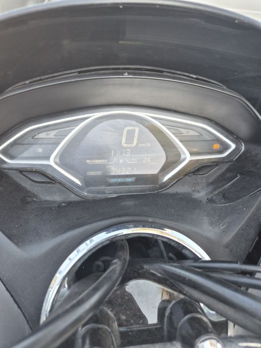 Vendo honda pcx 125 ano 2020 com 33mil  1800 negociável