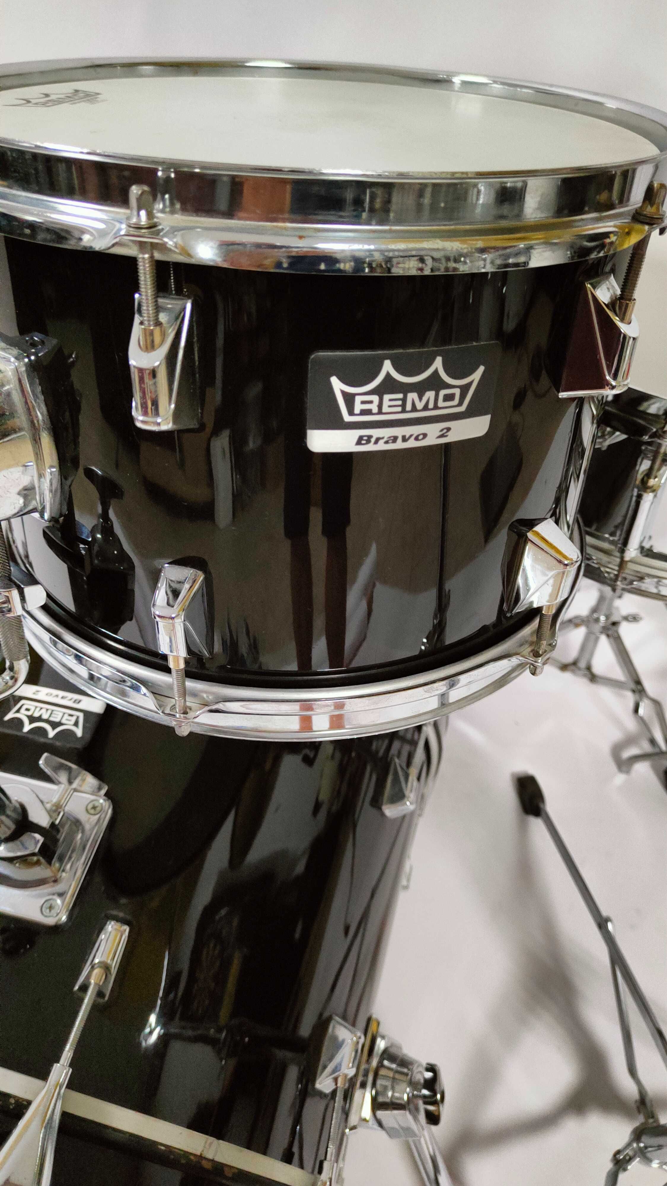 Perkusja Remo Bravo 2 - Kompletny zestaw - 18,12,14,14"