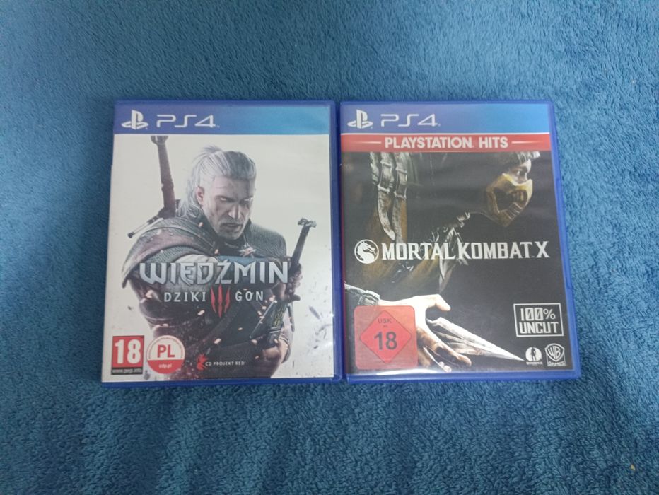 PlayStation 4 + 2 gry