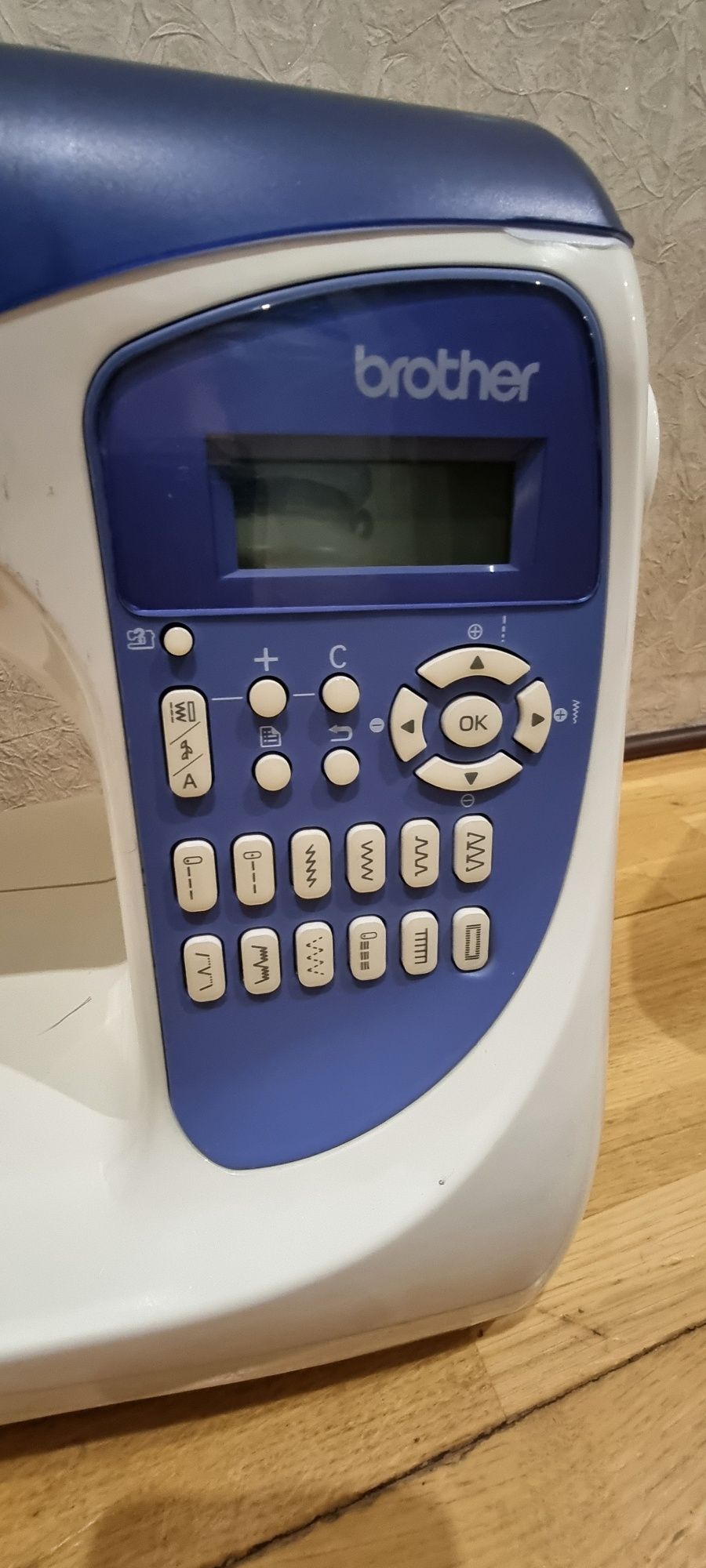Швейна машинка Brother NX-600