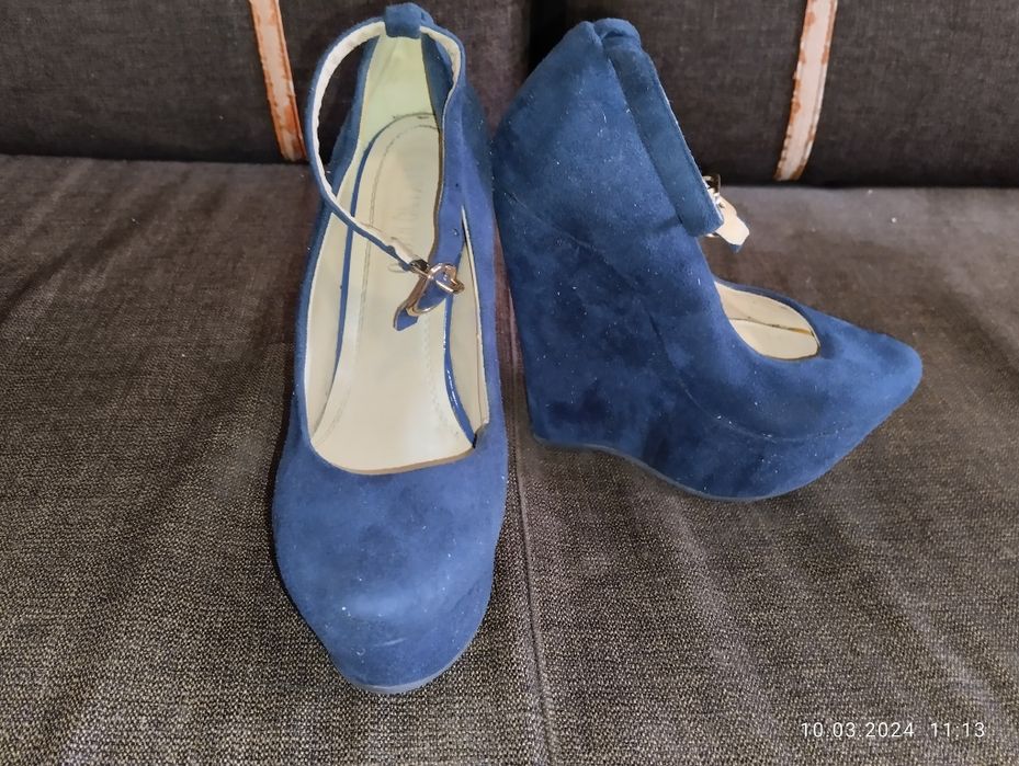 Взуття, босоніжки, туфлі