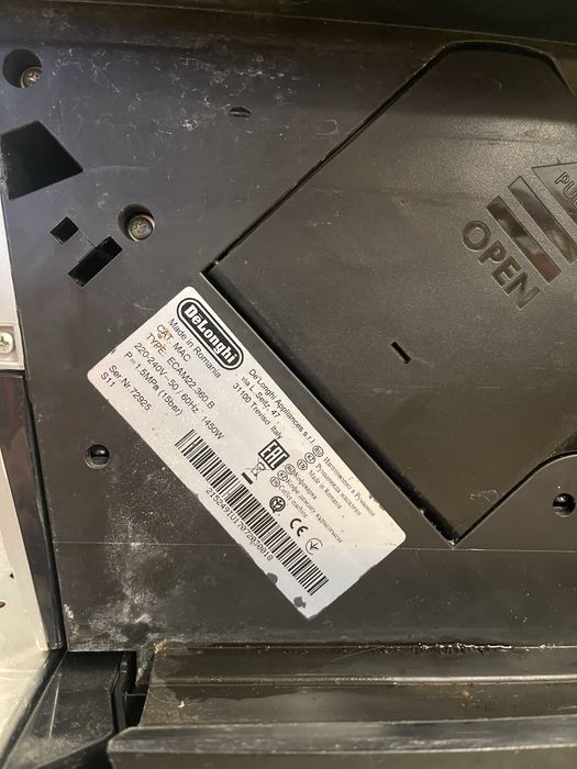 Ekspres do kawy ciśnieniowy Delonghi