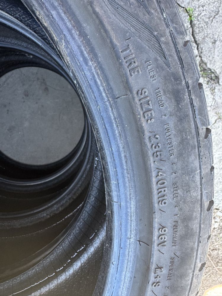 Good year assurance 235 40 R19
