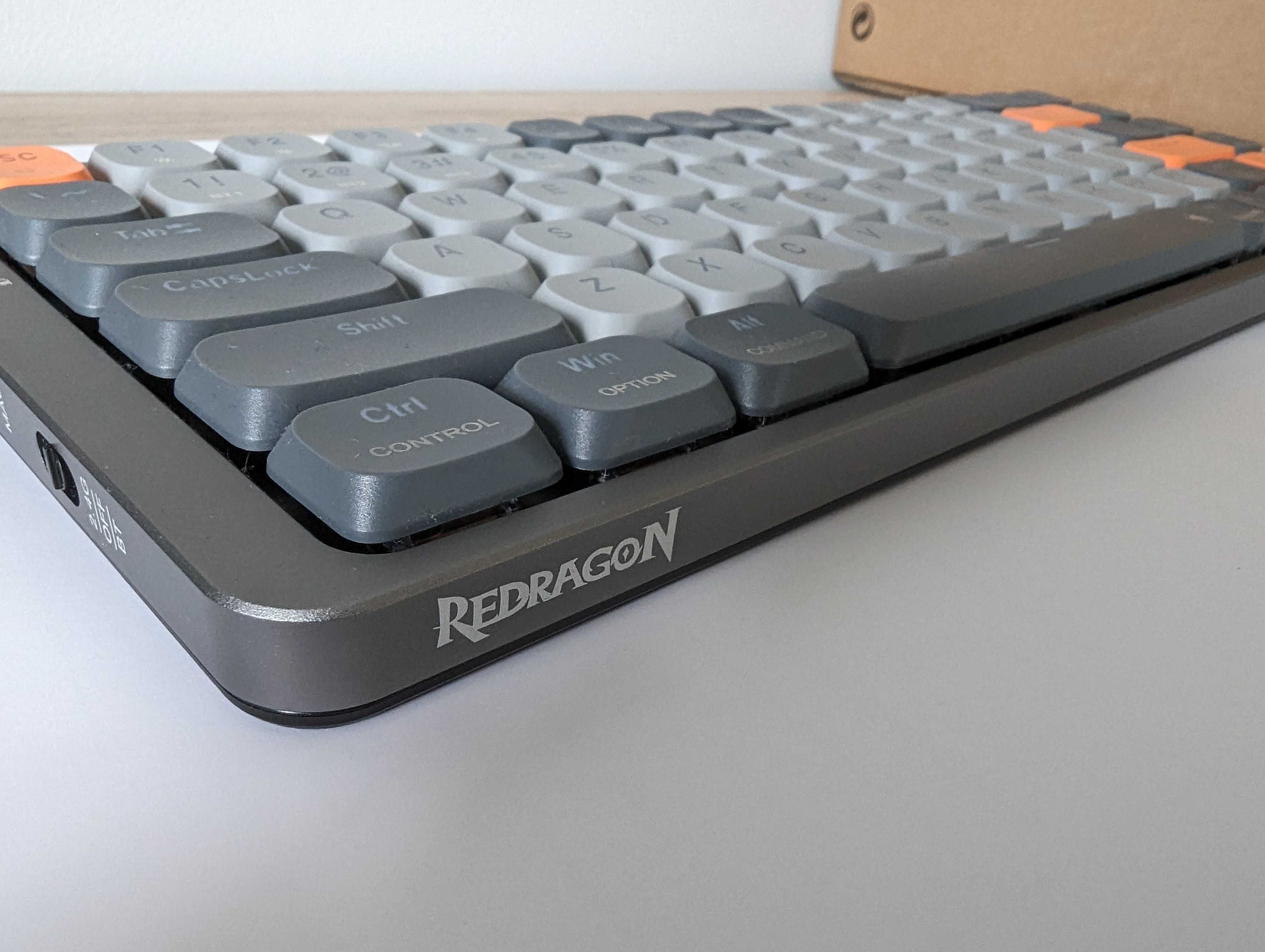 Redragon Azure RGB (mechaniczna, low-profile, bezprzewodowa)