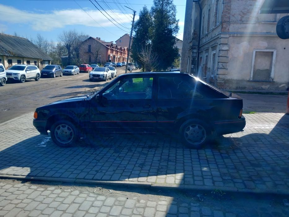 Продам форд ескорт