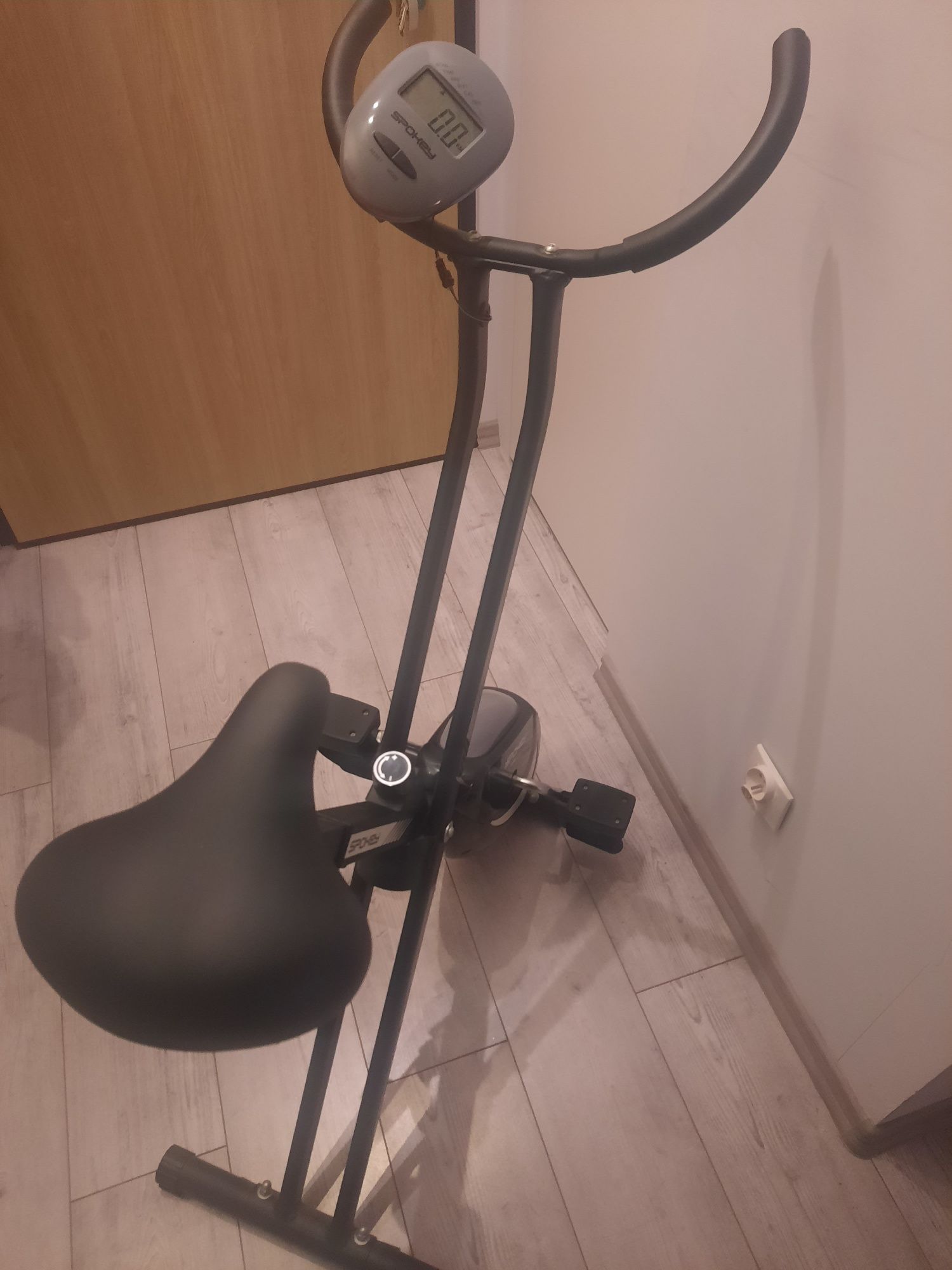 Treningowy rower stacjonarny