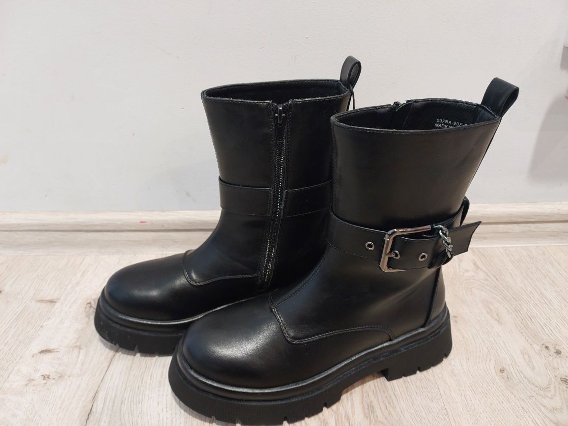 Buty/kozaki/śniegowce zimowe dla dziewczynki, 35