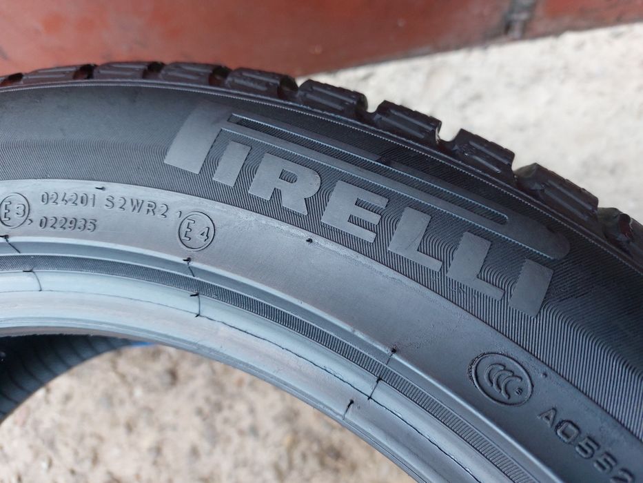 205/55/17 R17 Pirelli Sottozero 3 4шт ціна за 1шт зима шини
