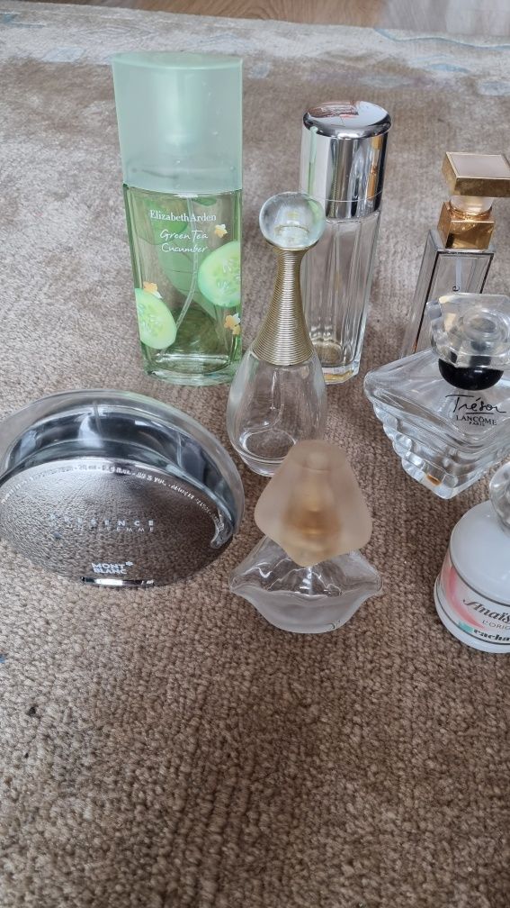 Buteleczki i flakoniki po perfumach