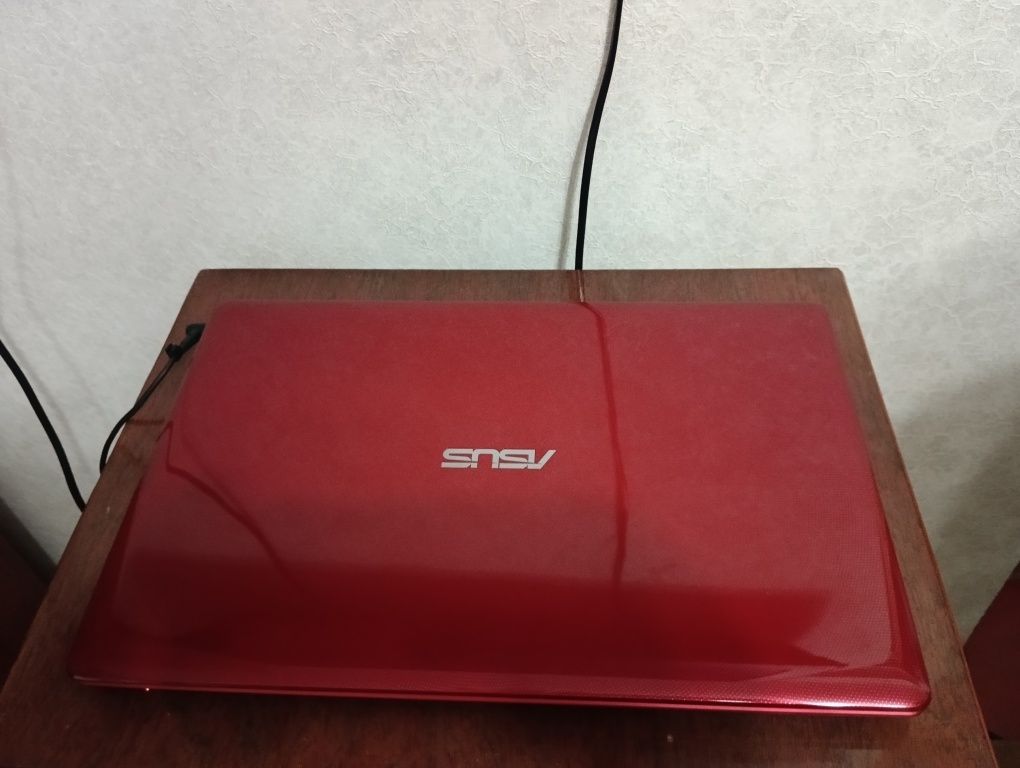 Сенсорний ноутбук Asus 15,6 дм з США