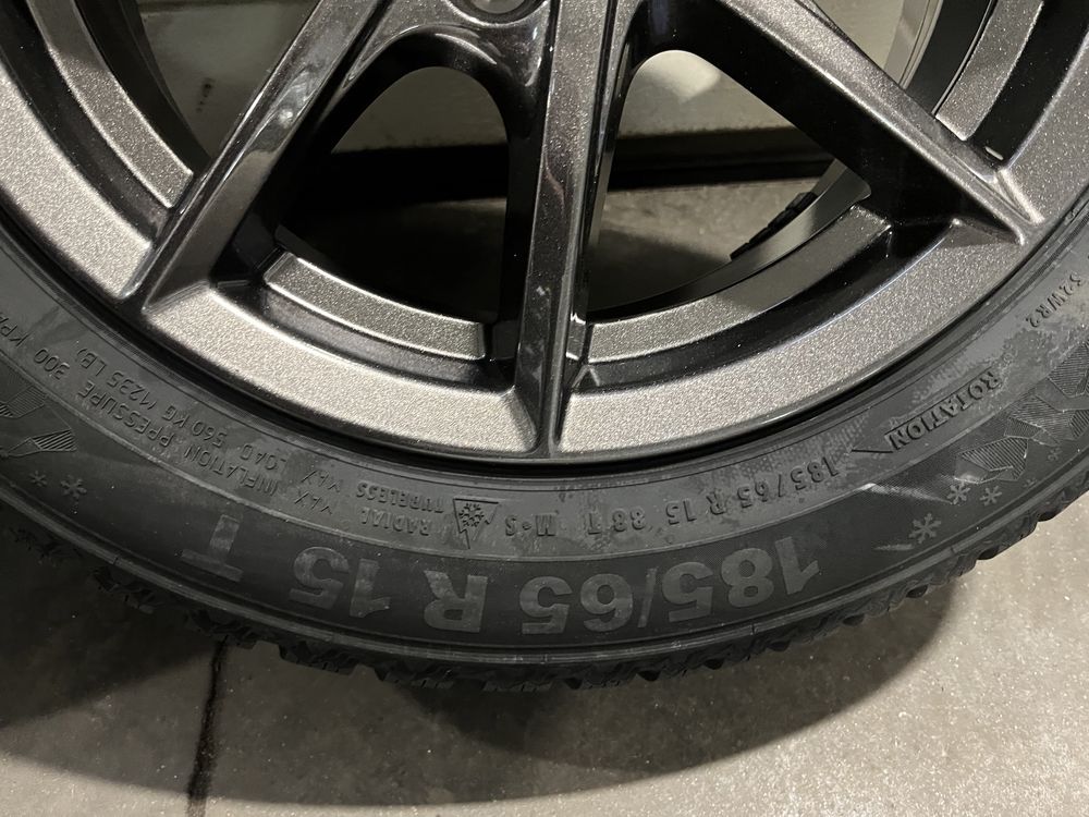 Koła zimowe 15” Renault Clio 4x100 185/65/15 Semperit