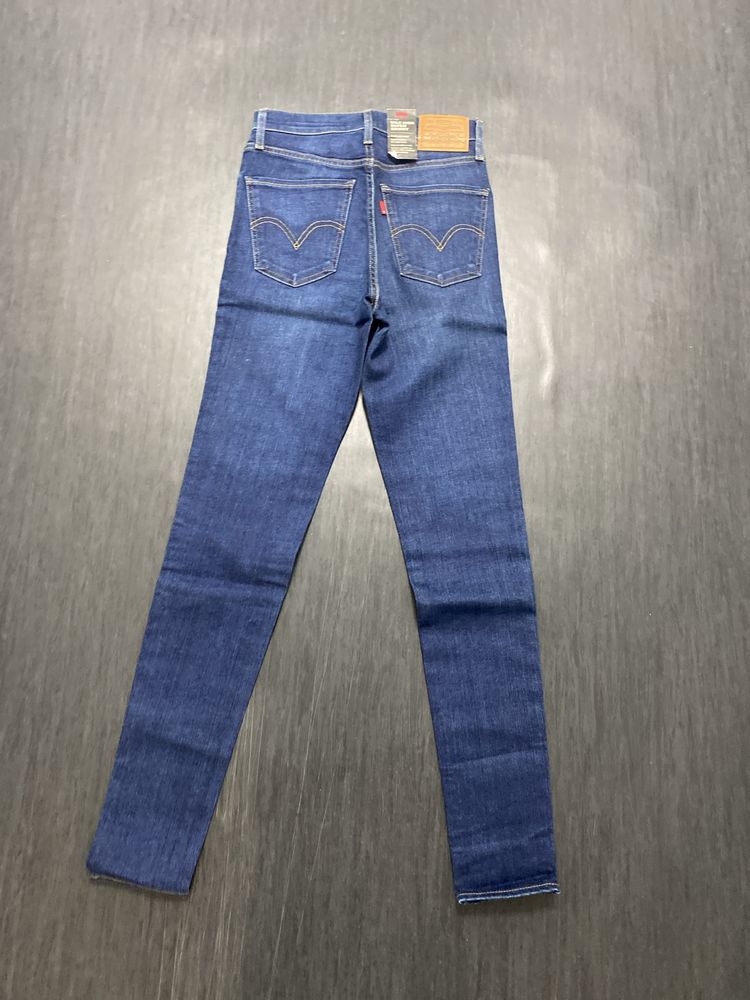 Jean Levi’s Mulher Mile High Super Skinny Marrino W26 L30