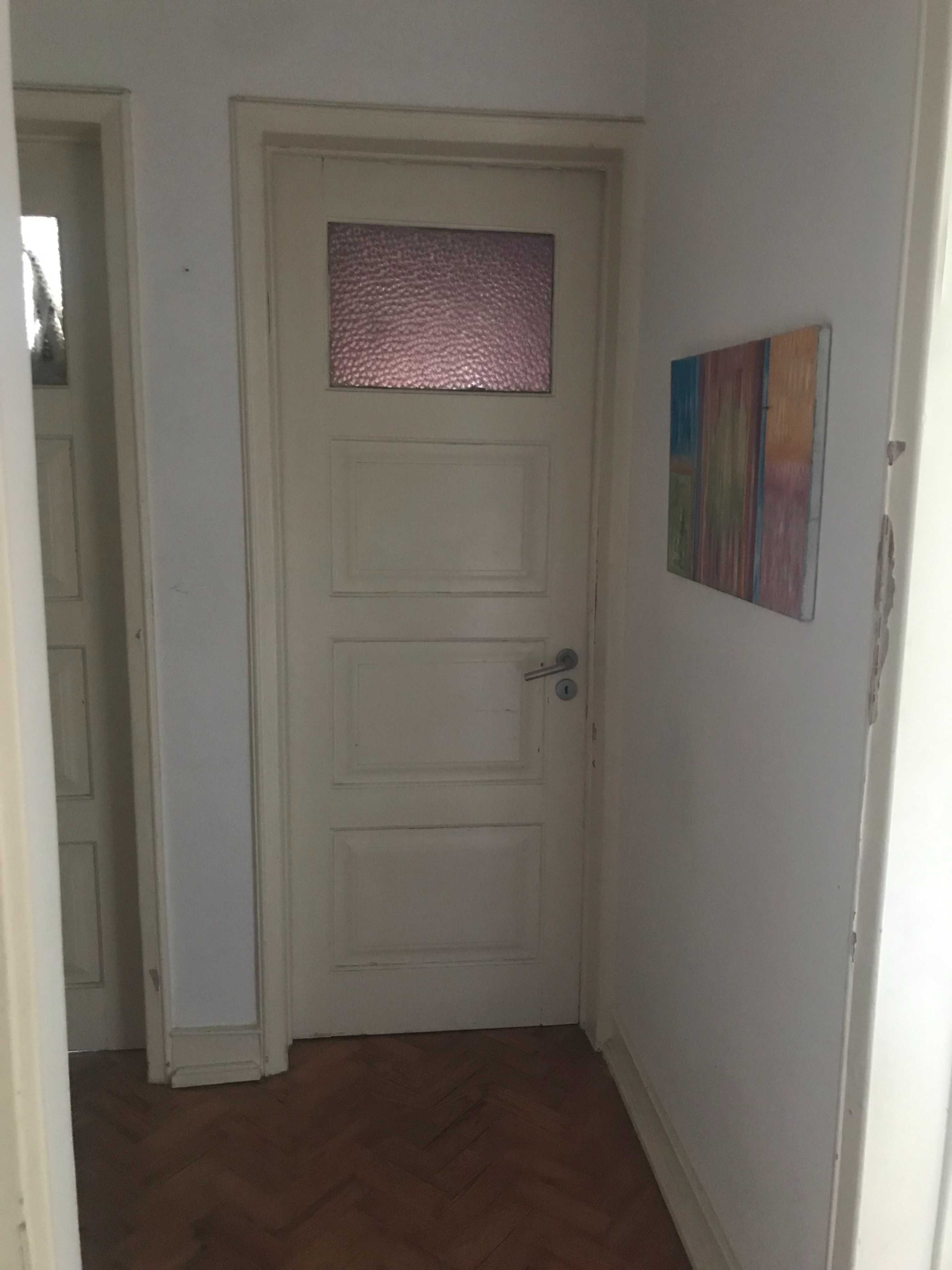 Alugo quarto em casa em Alvalade