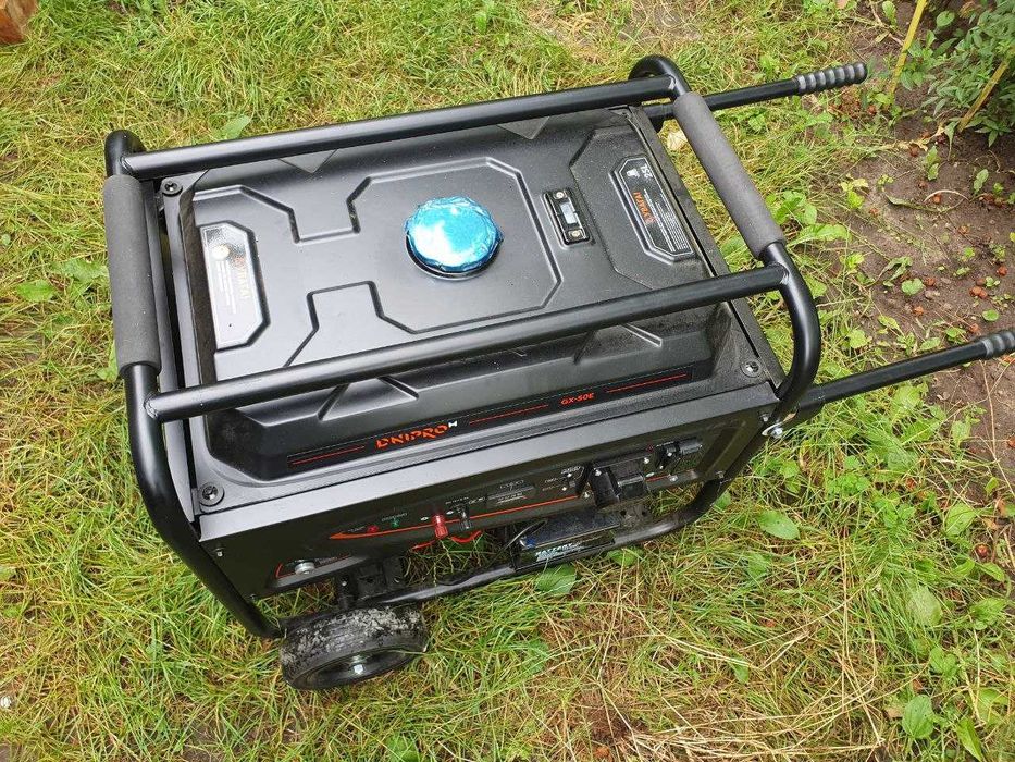 продам бензогенератор Dnipro-M GX-50E