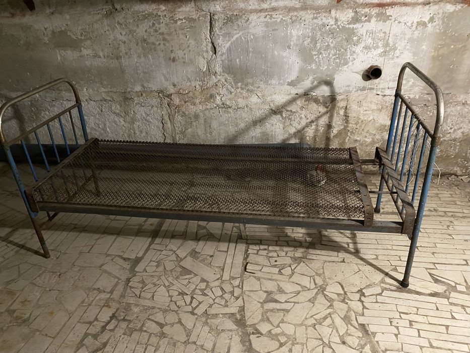 Кровать металлическая