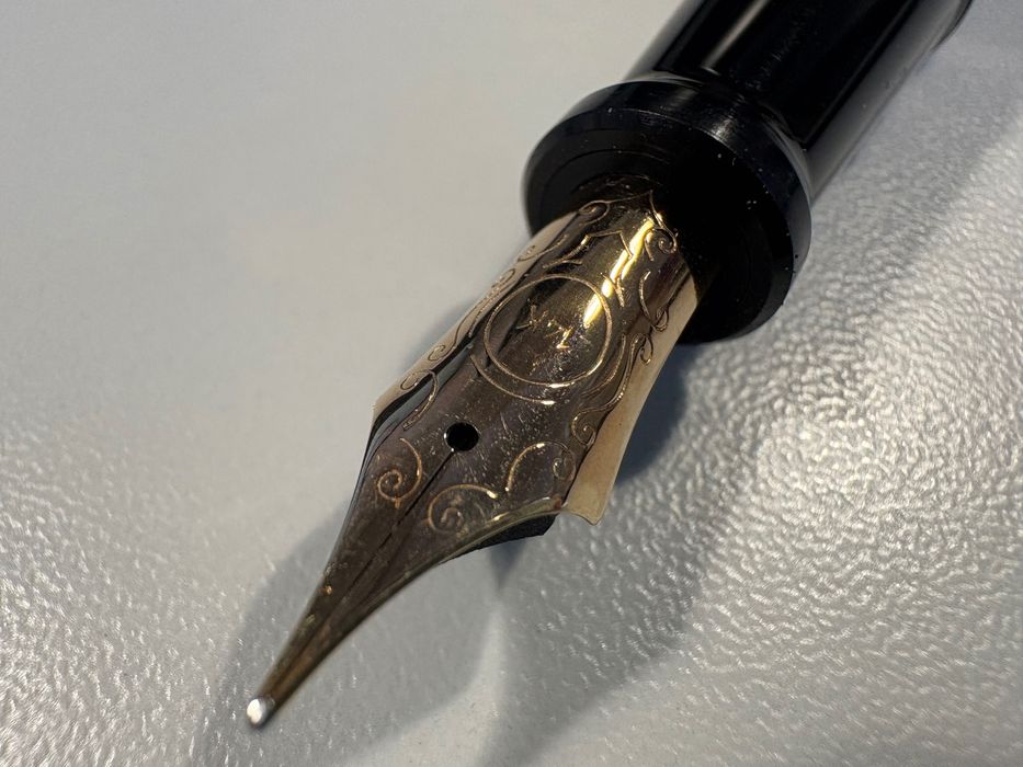 Pióro wieczne Aurora 88 ze złotą stalówką 14K