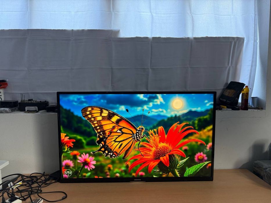 Телевізор Medion 43” 4K UHD Smart TV / T2