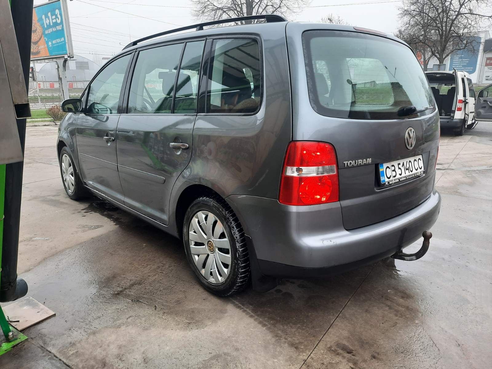 Volkswagen touran з правильним мотором 1.6 mpi.