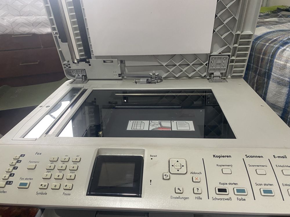 Принтер HP Color LaserJet CM2320nf