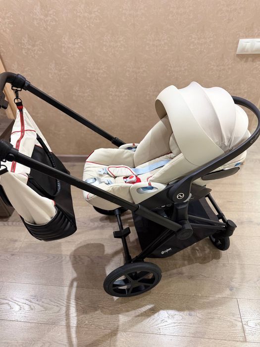 Продам cybex platinum Ferrari