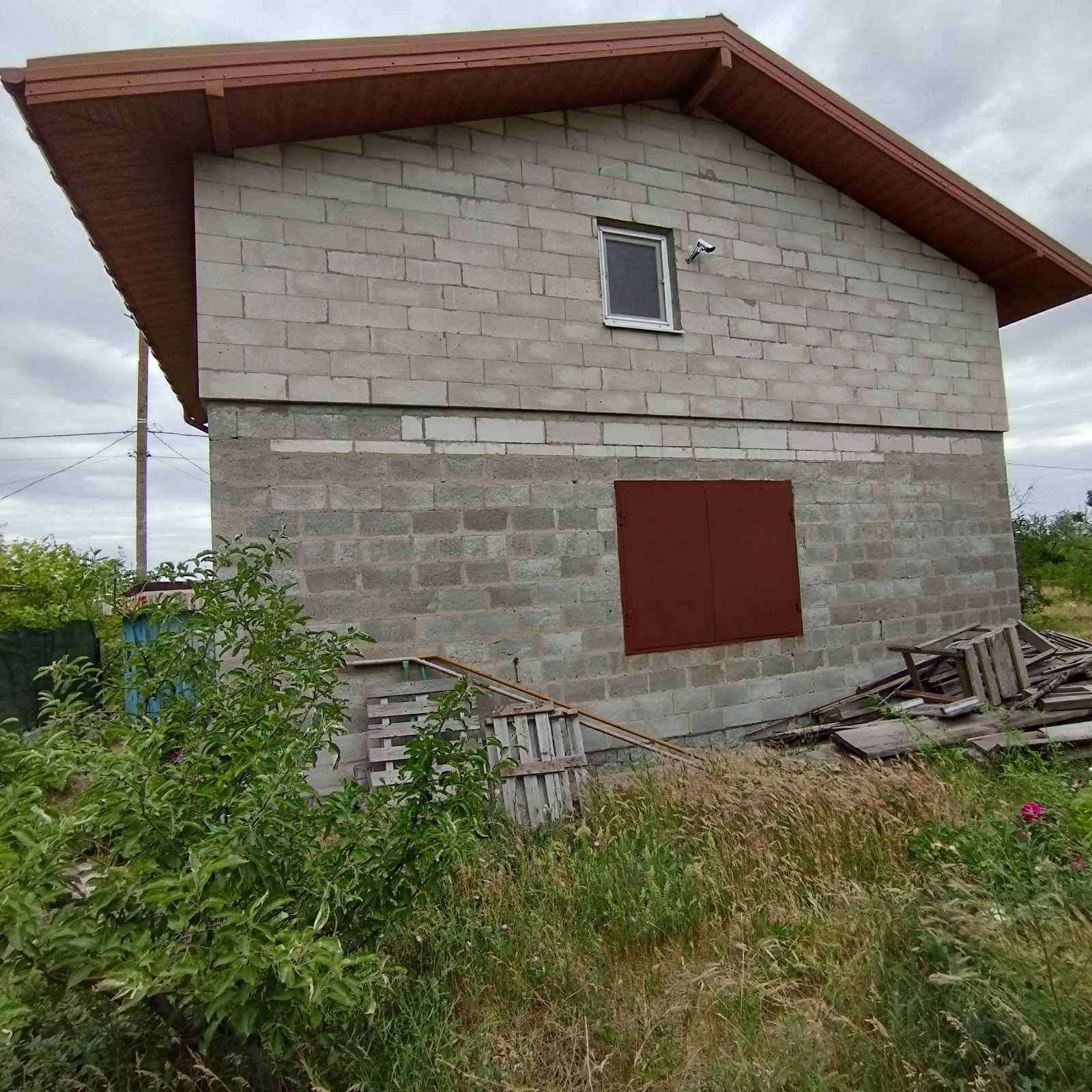 Продам 2  этаж.дом (дача) 18 км от  Шевченковского  района Запорожье