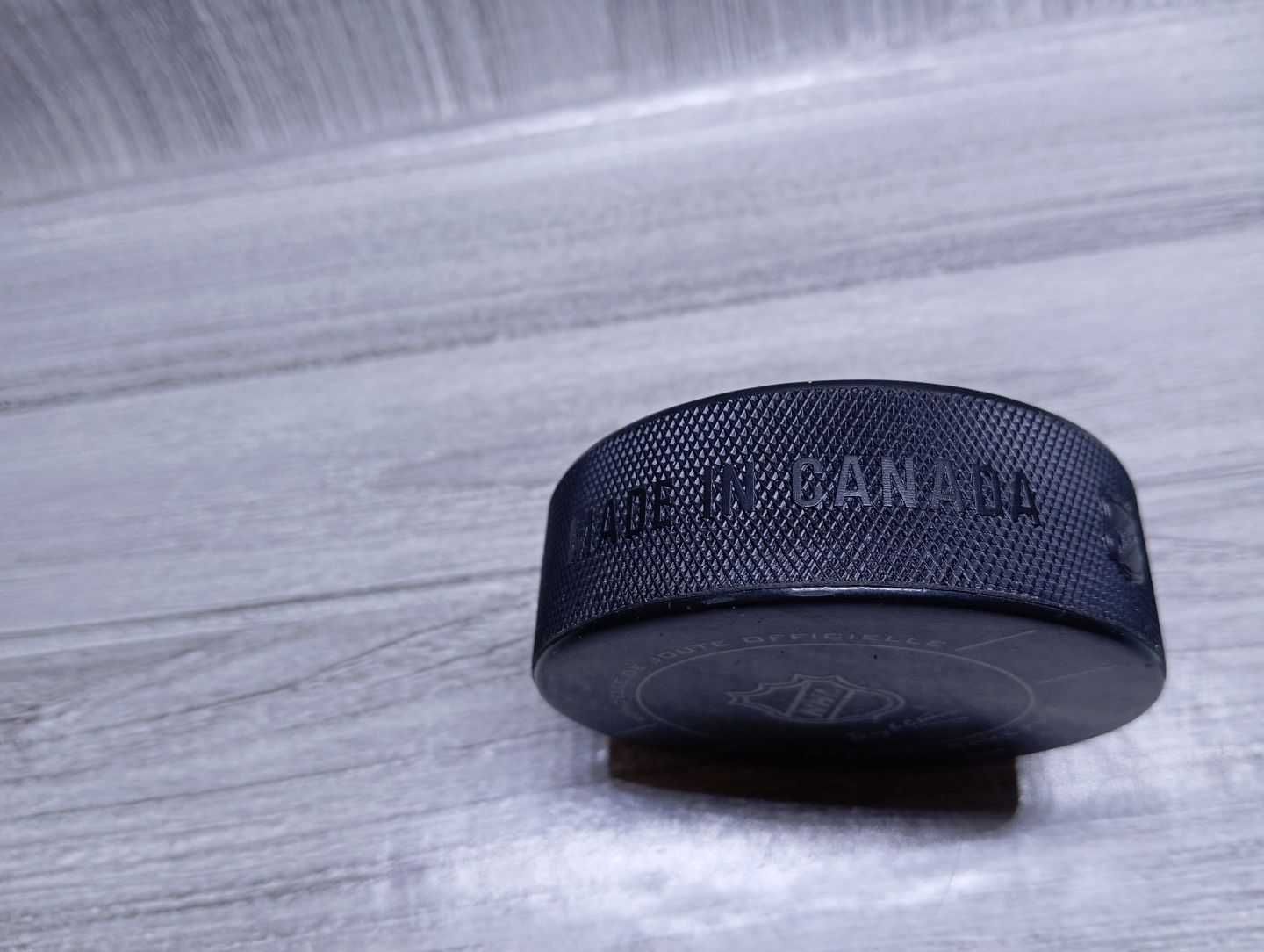 Toronto Maple Leafs krążek Official Game Puck
