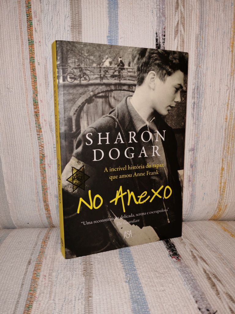 No anexo | Sharon Dogar (Portes grátis)
