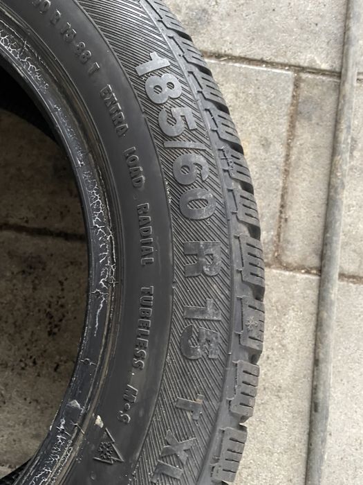 Шини резина 185/60/15 r15 Barum комплект зимні