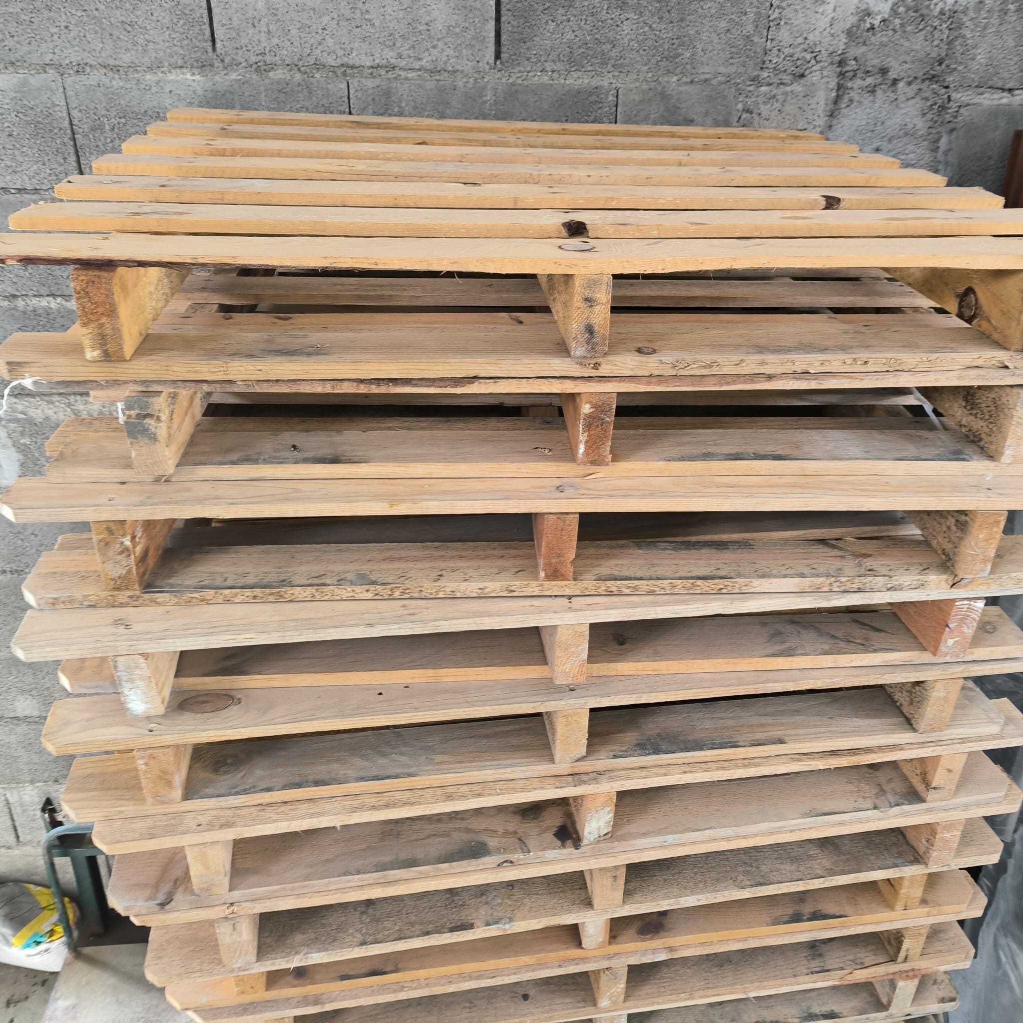 Paletes de madeiro