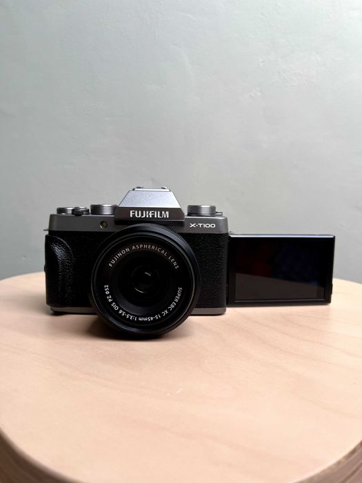 Fujifilm X-T100 + Obiektyw XC 15–45mm + Akcesoria