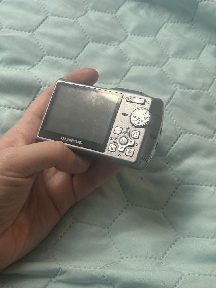 Olympus m700  фотоаппарат цифровой