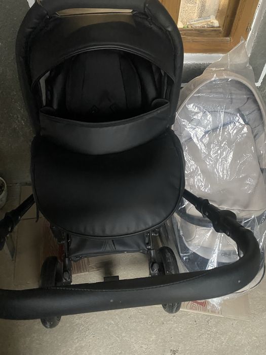 Коляска (3 в 1) колиска, прогулянковий блок і автокрісло