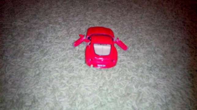 Машинка-моделька БМВ