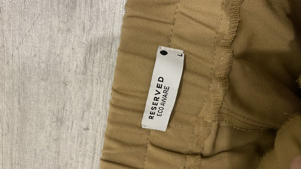 Spodnie damskie chino, cygaretki, eleganckie; Reserved, r L, 40