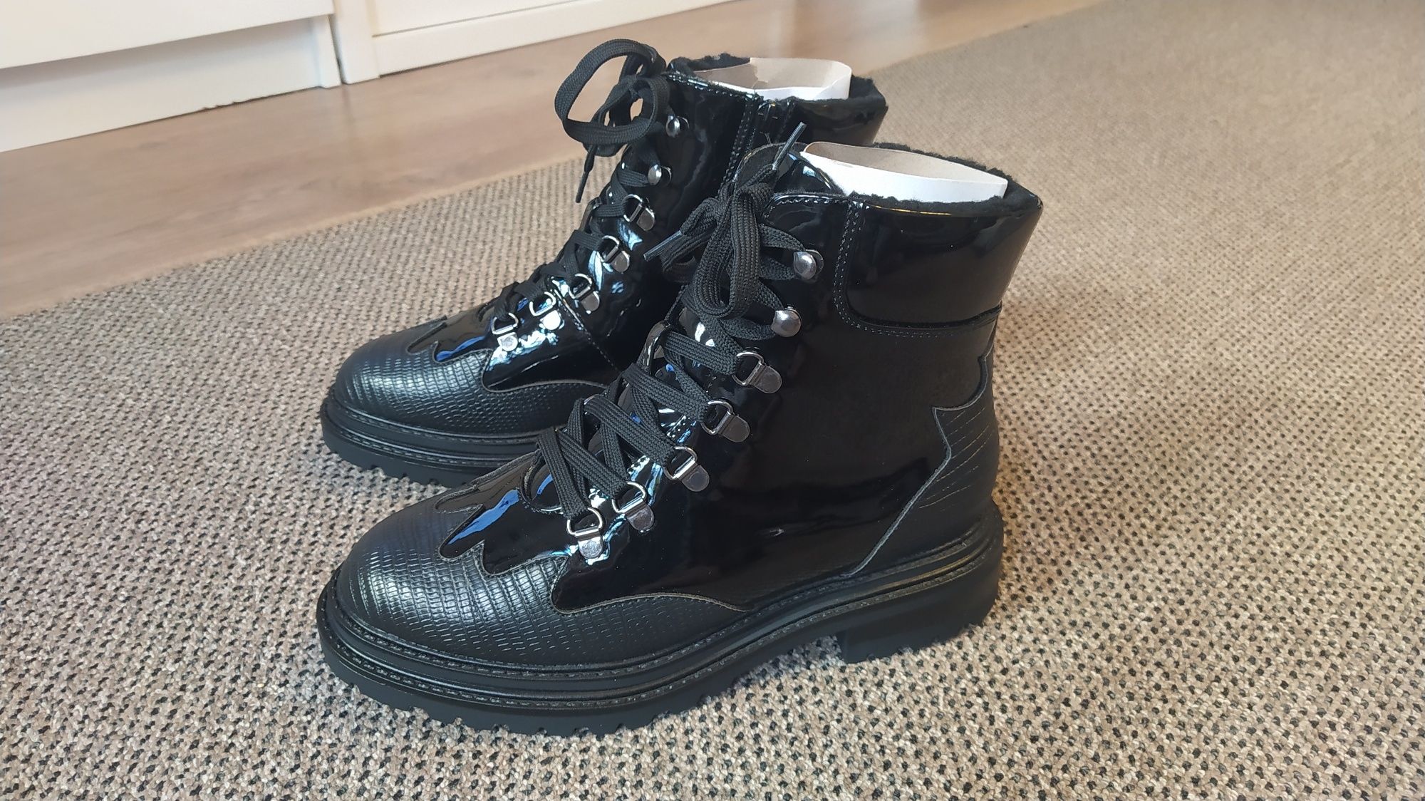 Sznurowane botki Vero Moda, nowe