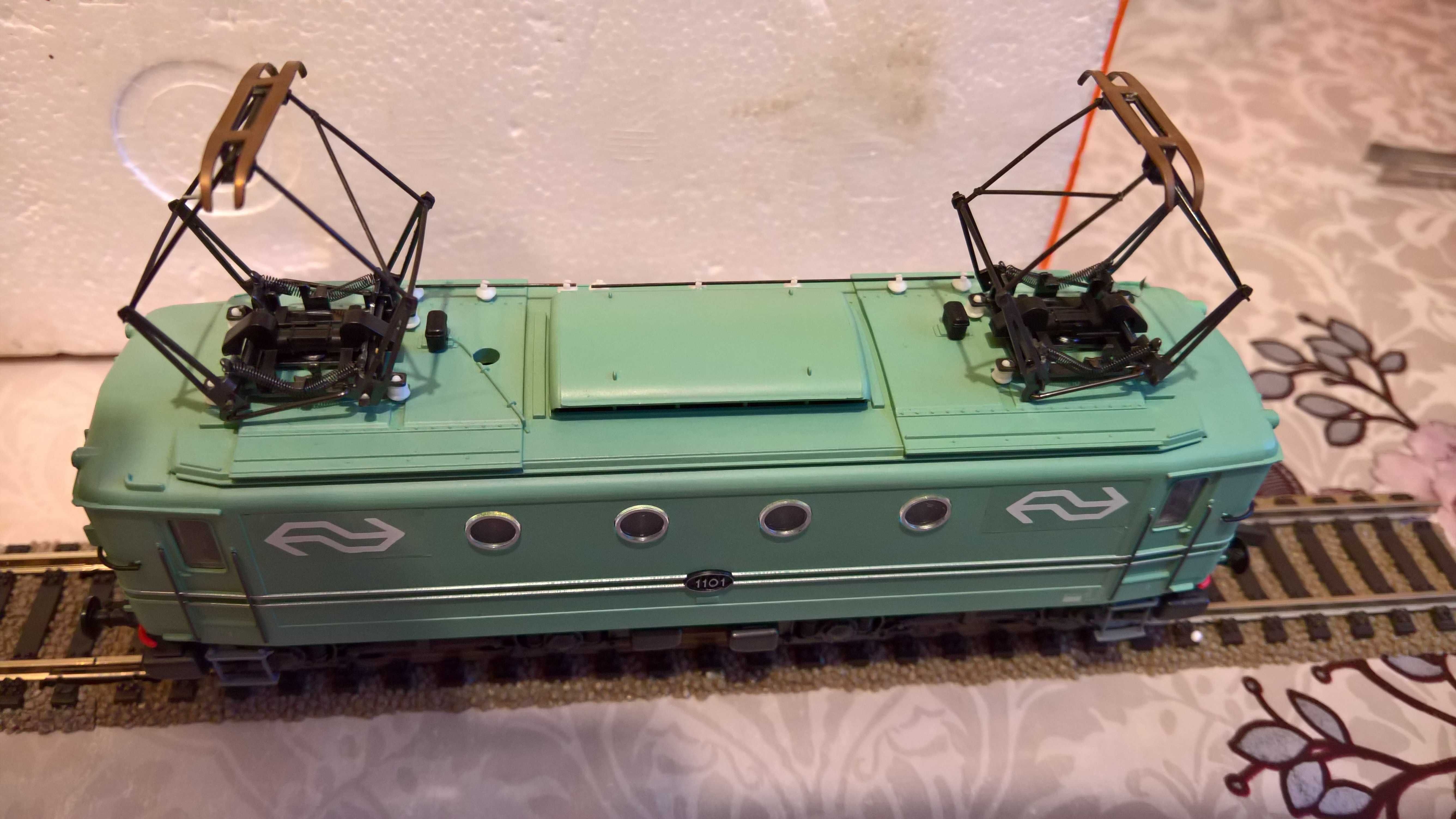 Lokomotywa elektrowóz ROCO NS 1101 . H0