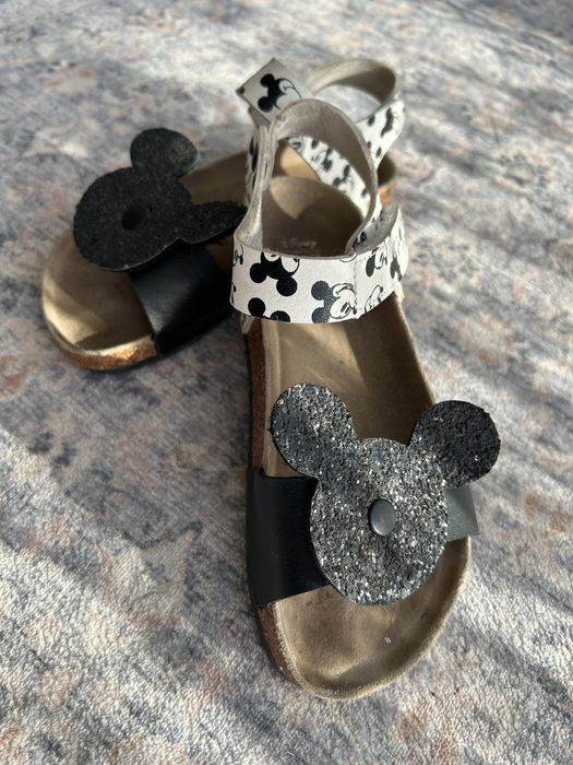 Sandały skórzane reserved micky rozmiar 34 myszka buty dla dziewczynki