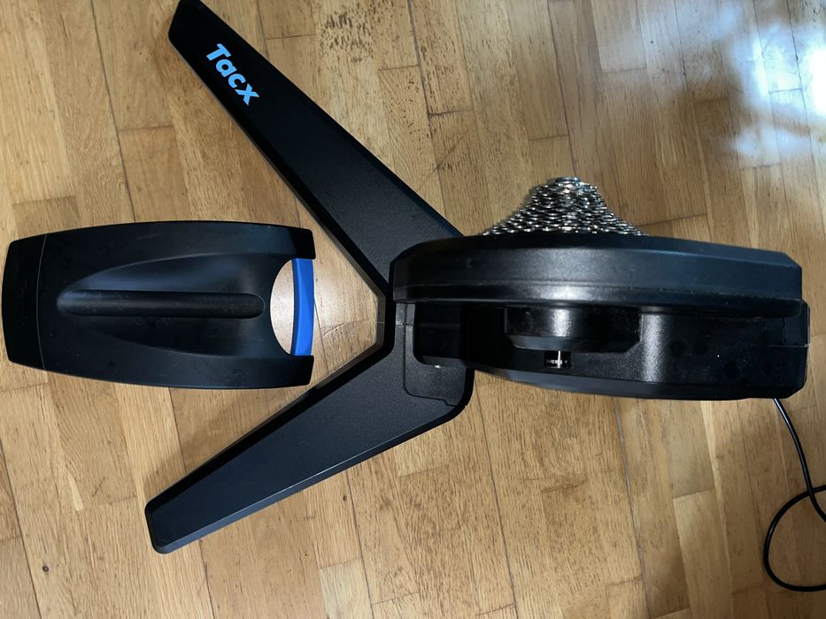 Rolo de treino Tacx FLUX 2 Smart