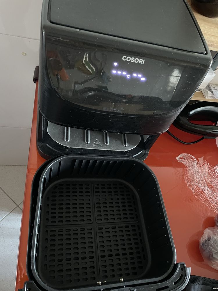Air fryer Cosori 5.5L wifi com garantia