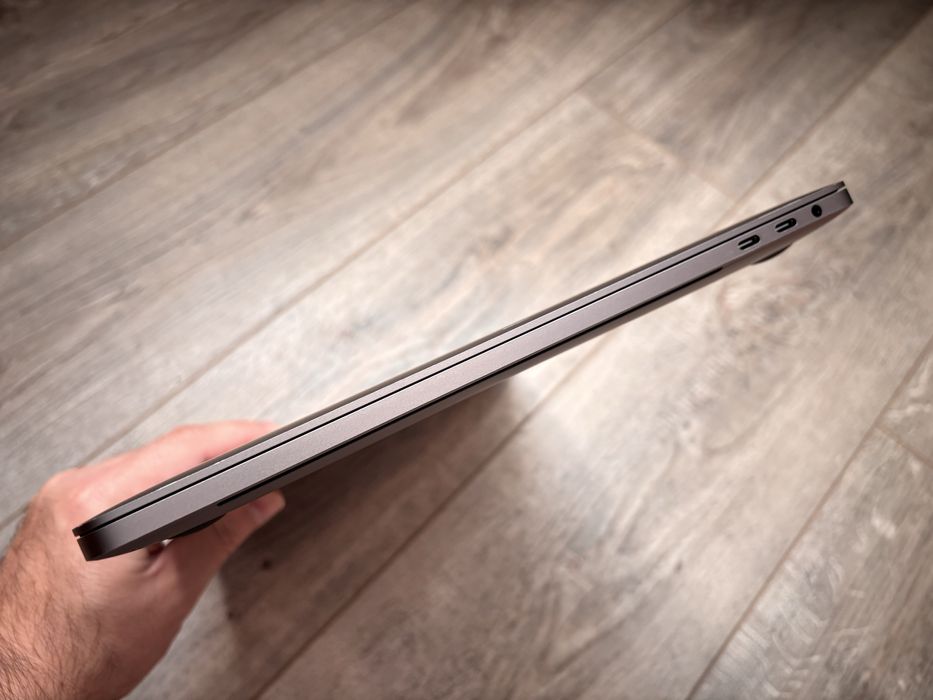 MacBook Pro 15'' 2018 A1990 (i7/16/512)