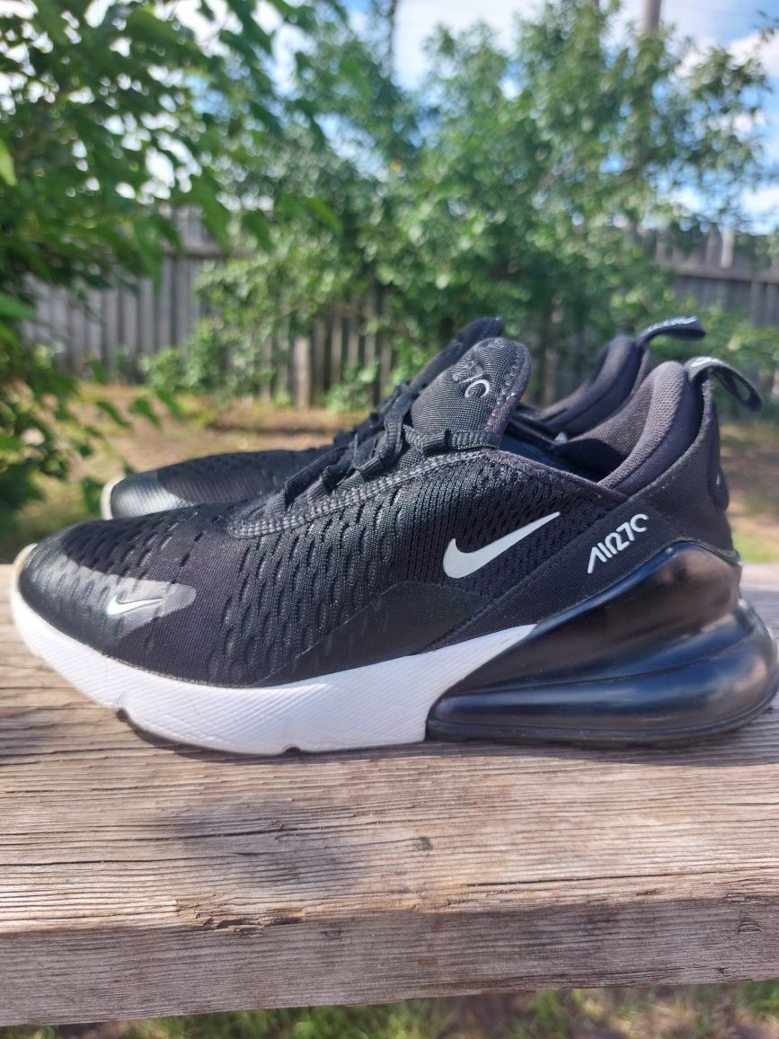 Идеальные кроссовки Nike Air Max 270 , размер 38,5