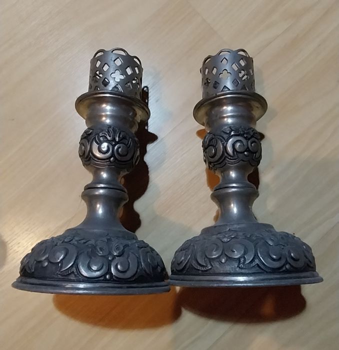 Par de castiçais em estanho