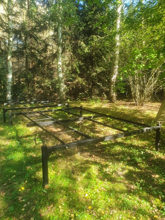 Stależe do pasieki pszczół+przyczepa z papierami