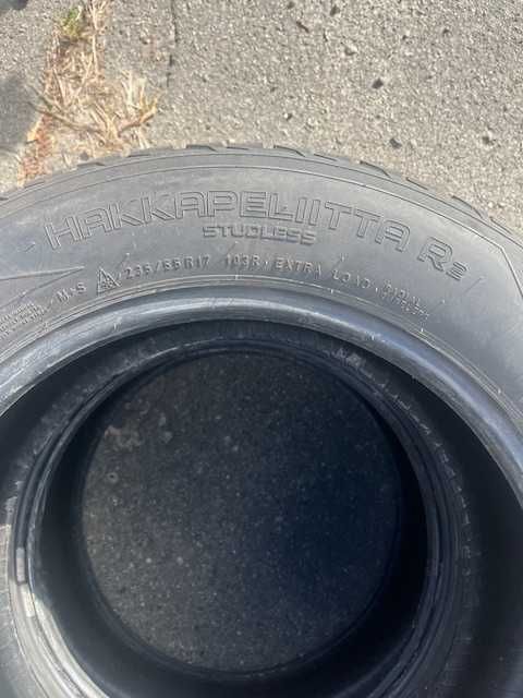 Шини зимові Nokian 235/55/R17