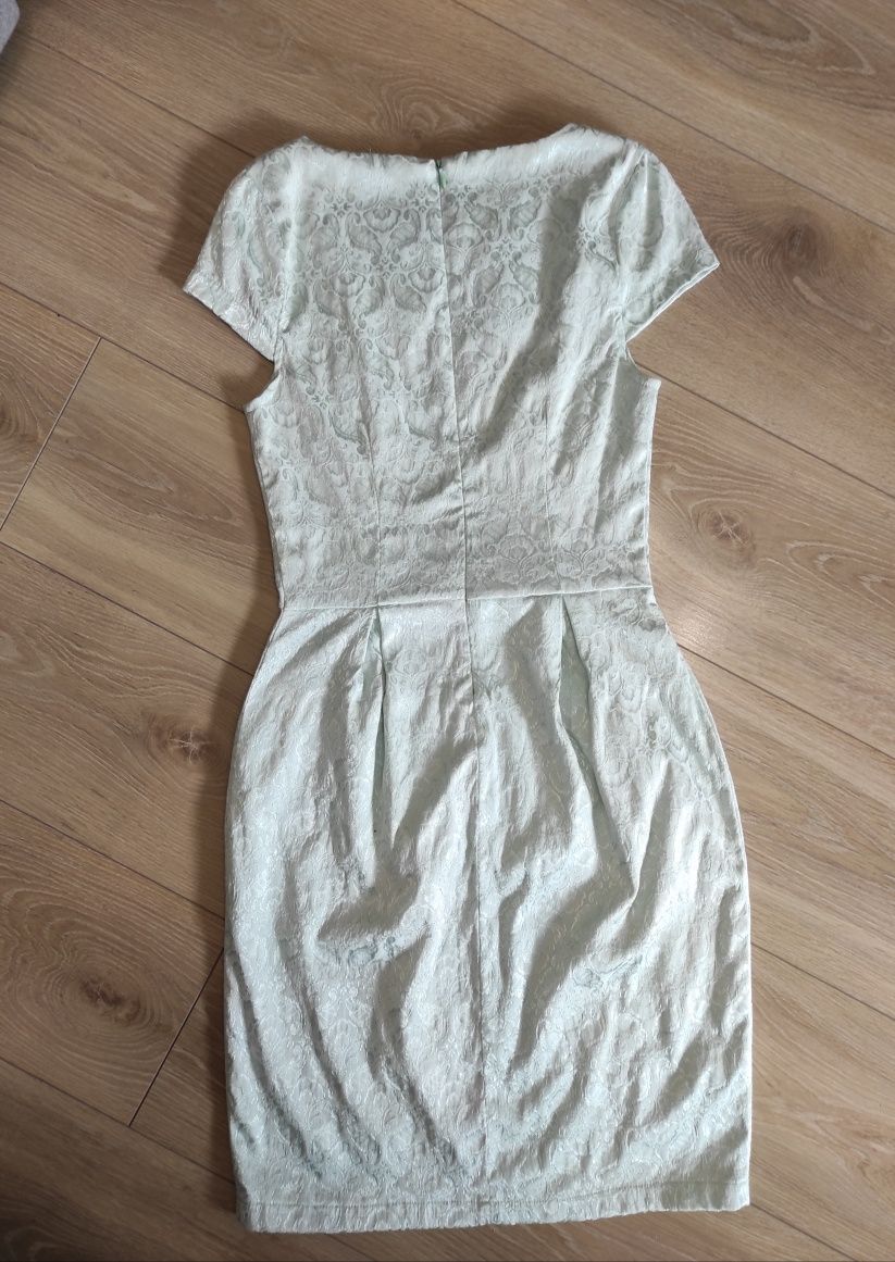 Elegancka ołówkowa sukienka miętowa komunia chrzest wesele XS S 34 36