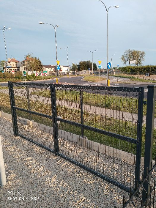 Panele ogrodzeniowe OC+RAL panele fi 4, 1530mm + podmurówka+komplet