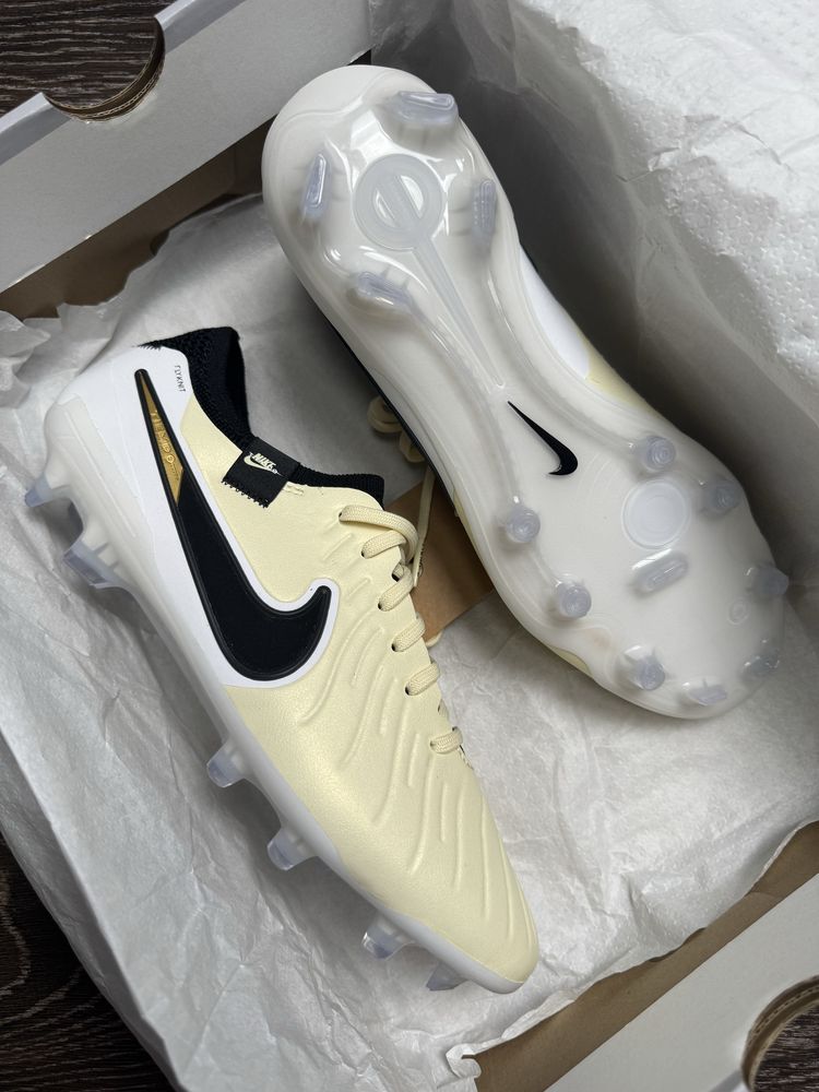 Оригінал!Футбольні бутси Nike Tiempo Legend 10 FG (40.5 EU) DV4328-700
