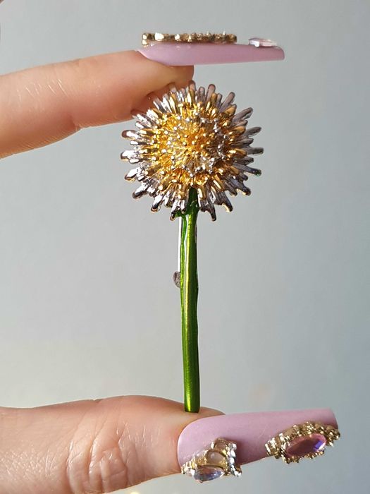 Broche / pregadeira /alfinete dente de leão 3D prateado dourado emalte